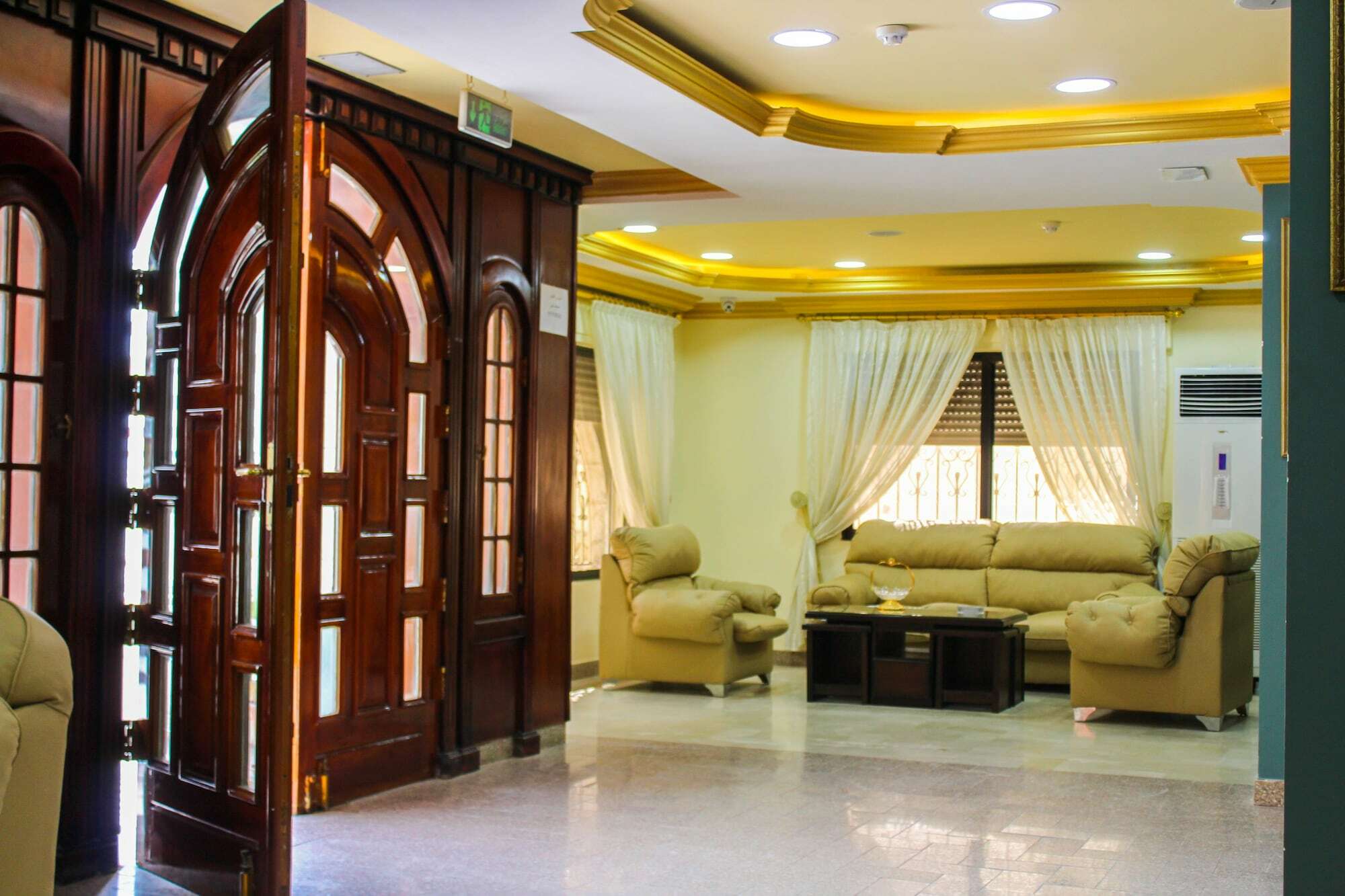 Al-Aqsa Palace Hotel فندق قصر الاقصى Rujm ash Shara'irah Exterior photo